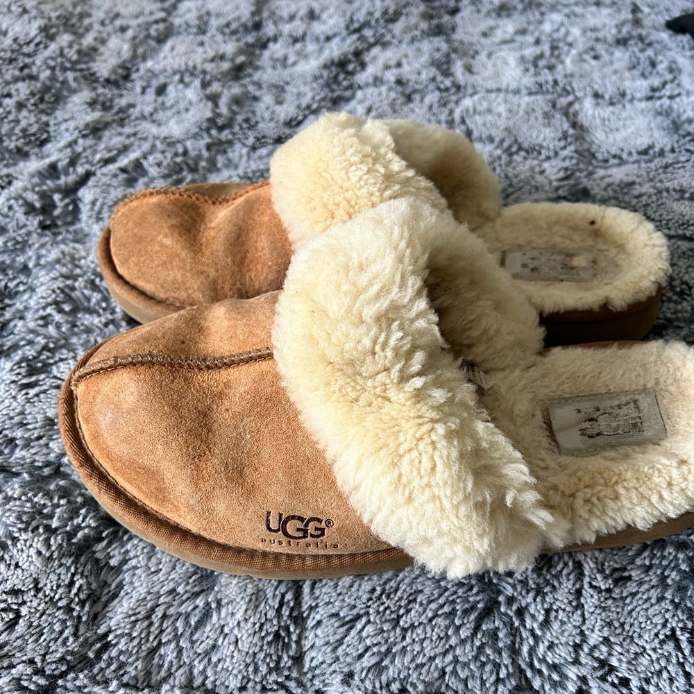 UGG Australia Disquette Chesnut slippers size 8
